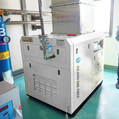 1762246509145444.jpg 无油水润滑空压机